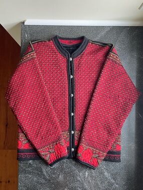 Dale of Norway Vintage Cardigan Sweater Women’s Large (L) Red Black Floral